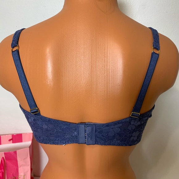 🚫SOLD🚫VICTORIA’S SECRET PUSH UP NO PADDING BRA - Picture 3 of 4